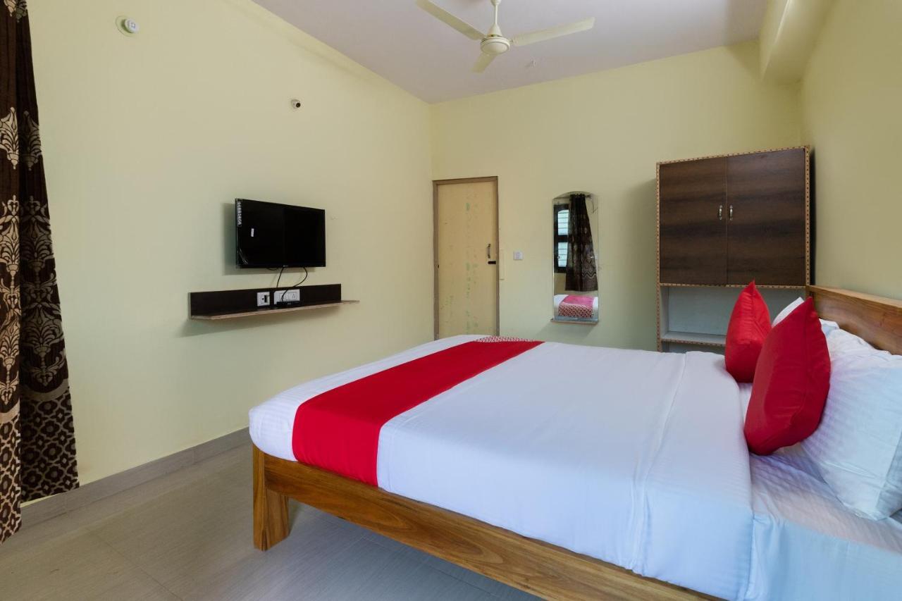 Oyo Kalpataru Lodge Hunsur Buitenkant foto